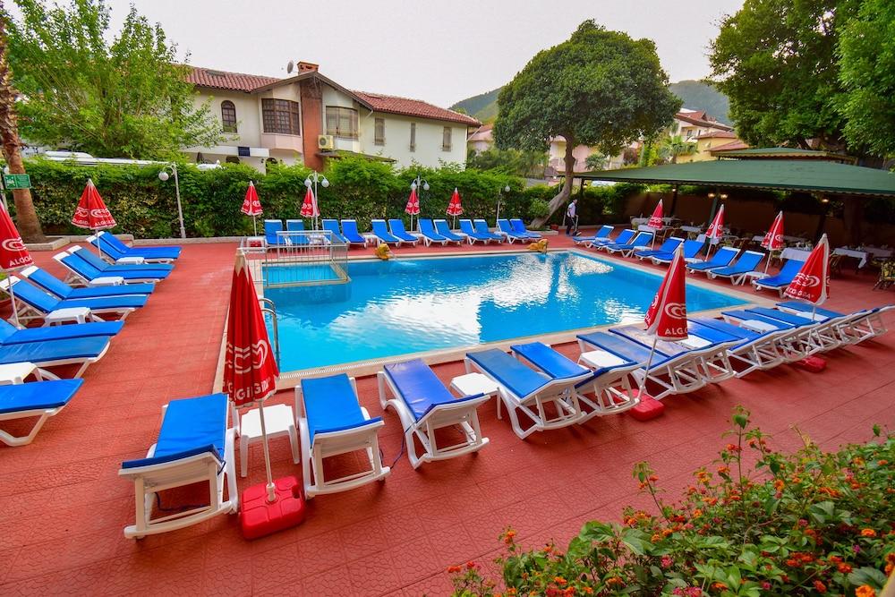 Juniper Hotel İçmeler Extérieur photo