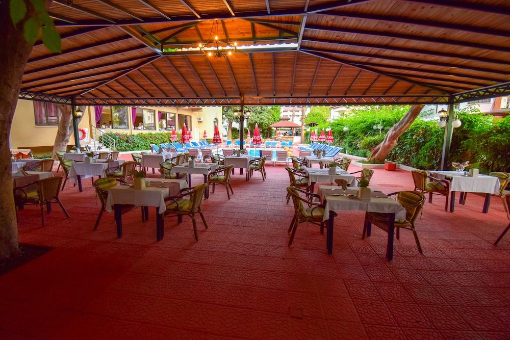 Juniper Hotel İçmeler Extérieur photo